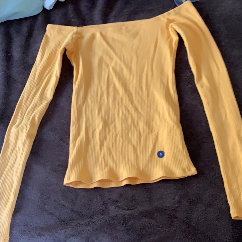 HOLLISTER Off the shoulder top